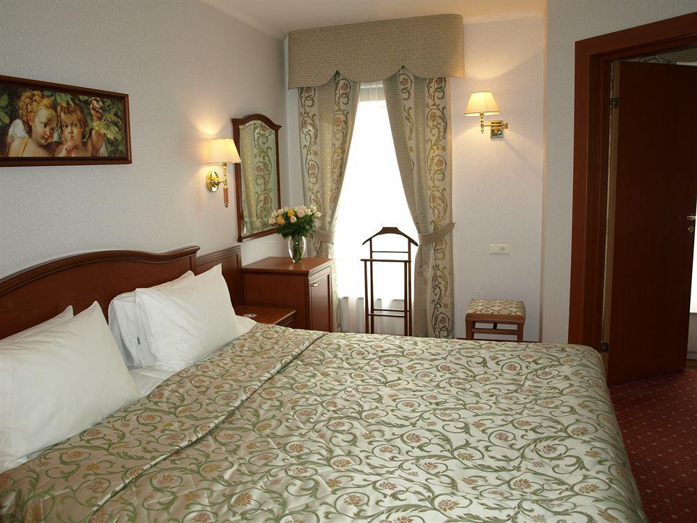 Assambleya Nikitskaya Hotel Moscow Room photo